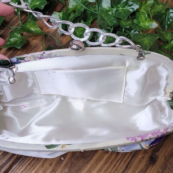 Vintage. Unknown Brand. Floral Handbag. EUC - Picture 2 of 8